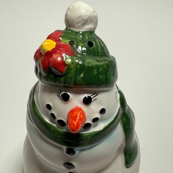 The Snowmen Pair Ceramic Novelty Collectible Salt & Pepper Shakers Original 2006 - Picture 6 of 12